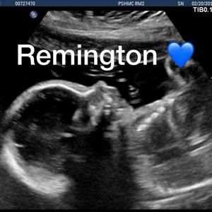 Meet your Posher, Adrienne